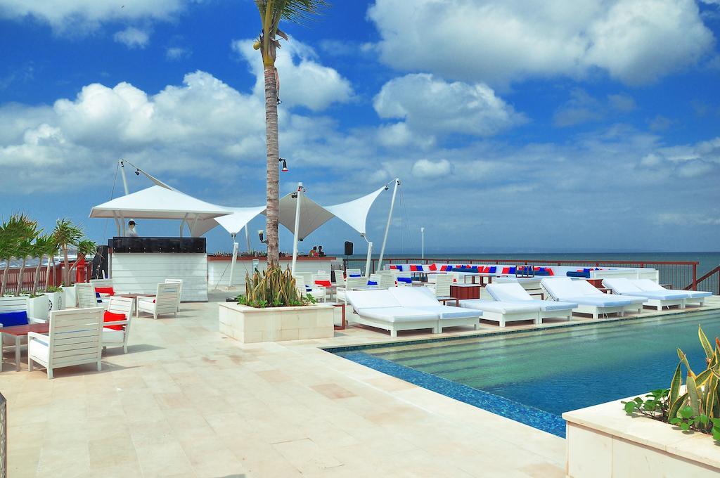 Lv8 Resort
